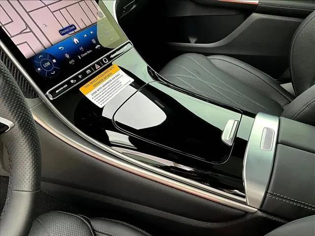 2025 Mercedes-Benz GLC 4MATIC