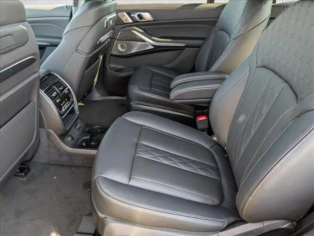 2026 BMW xB ALPINA XB7