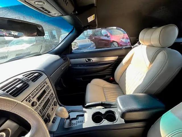 2005 Ford Thunderbird Deluxe