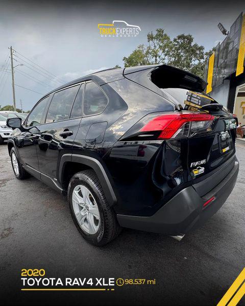 2020 Toyota RAV4 Hybrid XLE