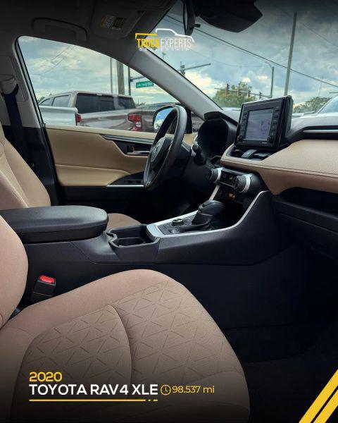 2020 Toyota RAV4 Hybrid XLE