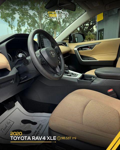 2020 Toyota RAV4 Hybrid XLE