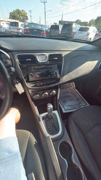2012 Chrysler 200 LX