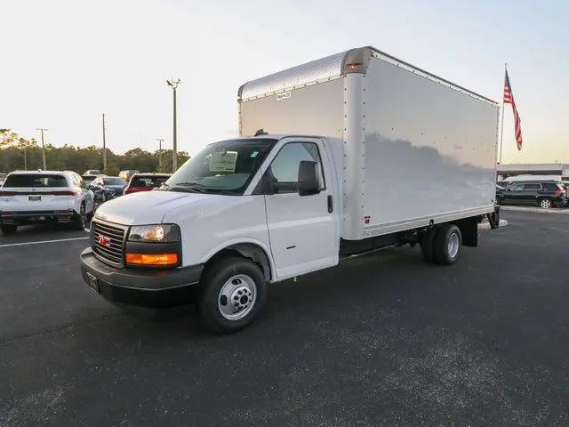 2025 GMC Savana Cutaway Work Van