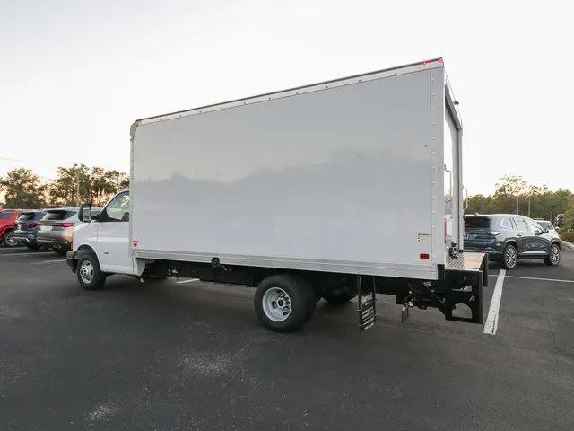 2025 GMC Savana Cutaway Work Van