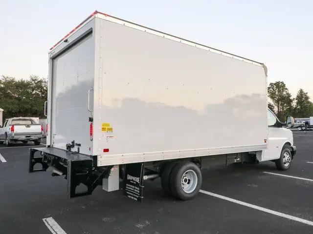 2025 GMC Savana Cutaway Work Van