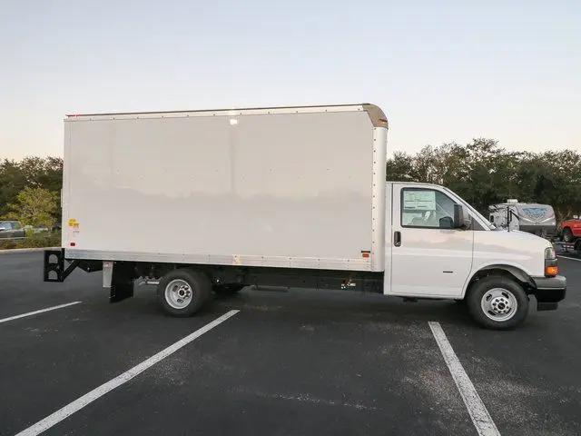 2025 GMC Savana Cutaway Work Van