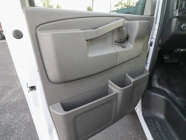 2025 GMC Savana Cutaway Work Van