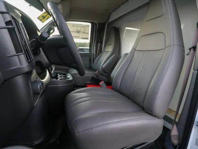 2025 GMC Savana Cutaway Work Van