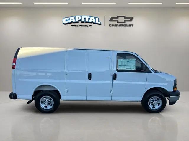 2025 Chevrolet Express Cargo Van RWD 2500 Regular Wheelbase WT