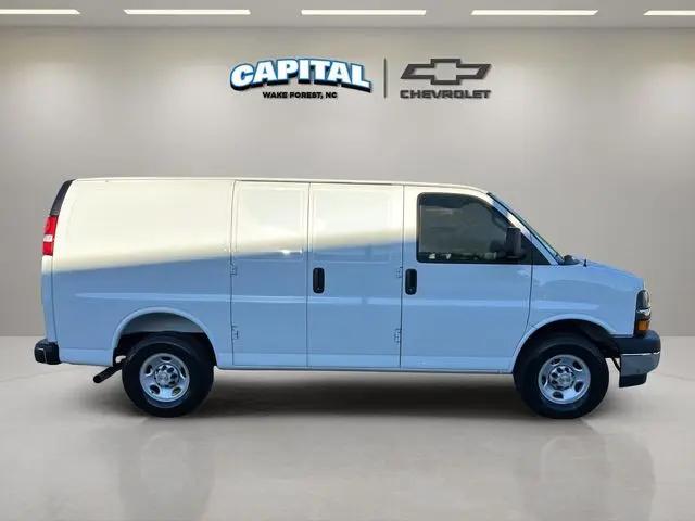 2025 Chevrolet Express Cargo Van RWD 2500 Regular Wheelbase WT