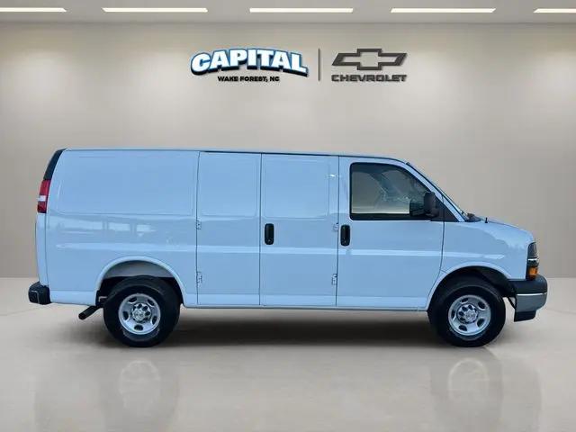 2025 Chevrolet Express Cargo Van RWD 2500 Regular Wheelbase WT