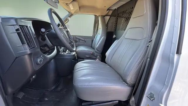 2025 Chevrolet Express Cargo Van RWD 2500 Regular Wheelbase WT