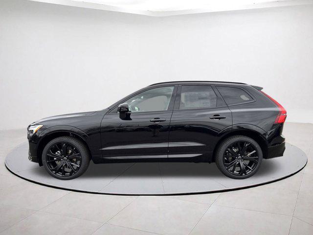 2026 Volvo XC60 B5 Ultra Black Edition