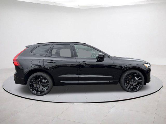 2026 Volvo XC60 B5 Ultra Black Edition