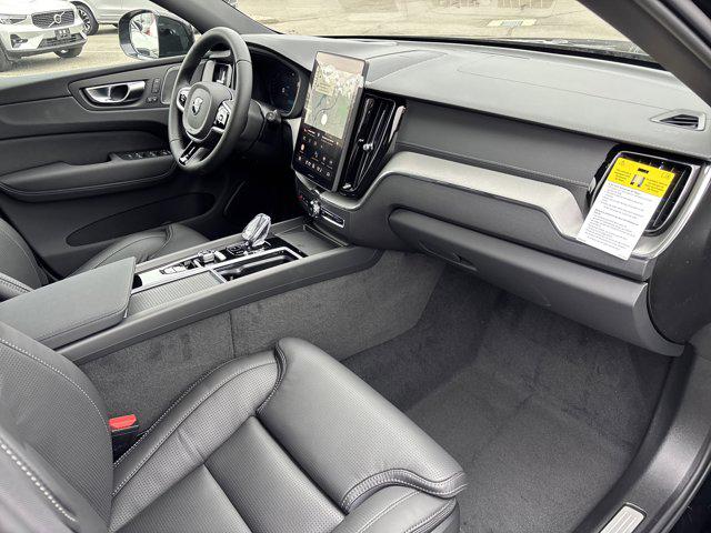 2026 Volvo XC60 B5 Ultra Black Edition