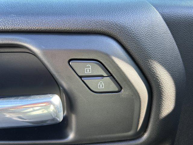 2026 Chevrolet Silverado 1500 4WD Crew Cab Short Bed Custom Trail Boss