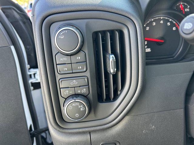 2026 Chevrolet Silverado 1500 4WD Crew Cab Short Bed Custom Trail Boss