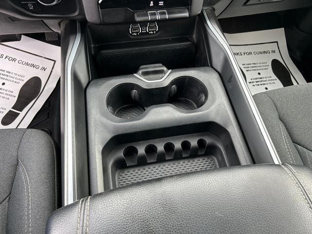 2022 Ram 1500 Big Horn Crew Cab 4x4 5'7" Box