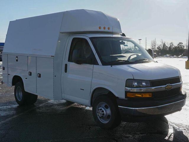 2025 Chevrolet Express Cutaway Work Van