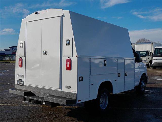2025 Chevrolet Express Cutaway Work Van