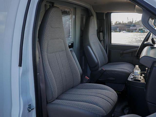 2025 Chevrolet Express Cutaway Work Van