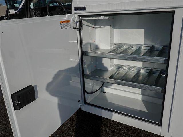 2025 Chevrolet Express Cutaway Work Van