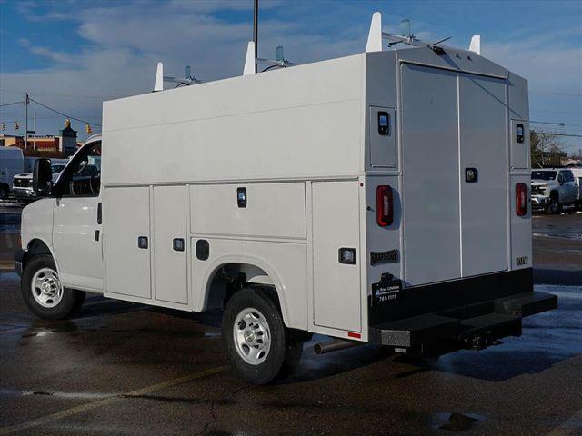 2025 Chevrolet Express Cutaway Work Van
