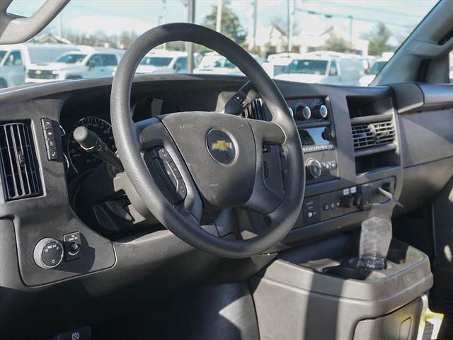 2025 Chevrolet Express Cutaway Work Van