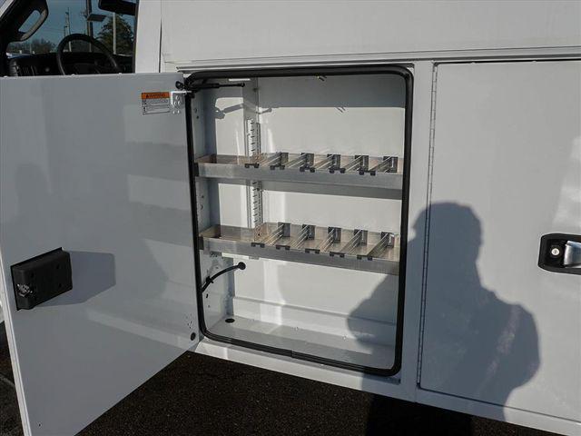 2025 Chevrolet Express Cutaway Work Van
