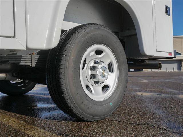 2025 Chevrolet Express Cutaway Work Van