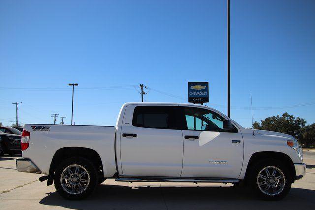2016 Toyota Tundra SR5 5.7L V8
