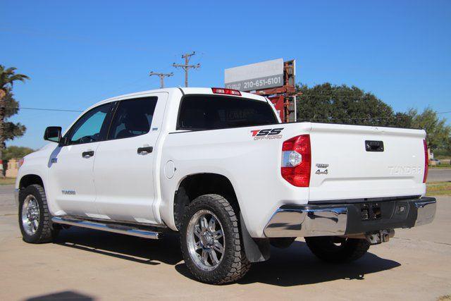 2016 Toyota Tundra SR5 5.7L V8