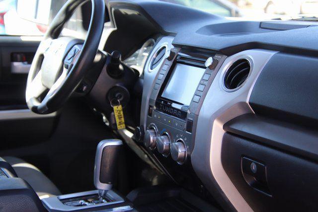 2016 Toyota Tundra SR5 5.7L V8