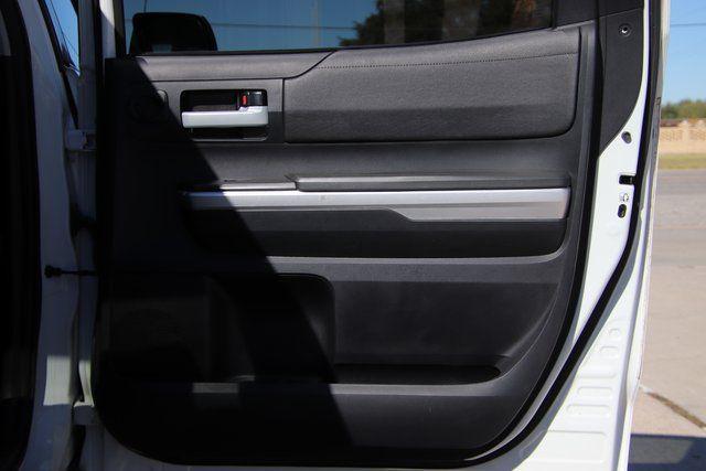 2016 Toyota Tundra SR5 5.7L V8