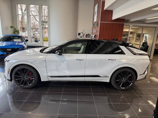 2026 Cadillac iQ V-Series w/1SM
