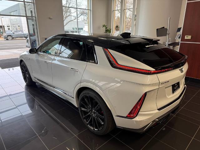 2026 Cadillac iQ V-Series w/1SM
