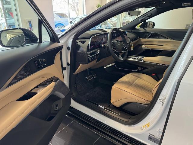 2026 Cadillac iQ V-Series w/1SM