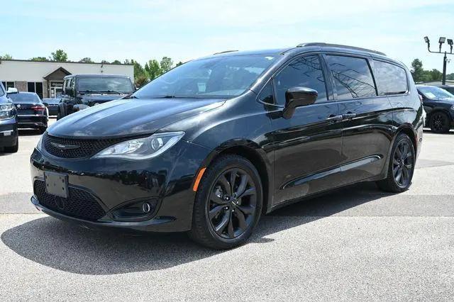 2018 Chrysler Pacifica Touring L Plus for sale in Memphis, TN