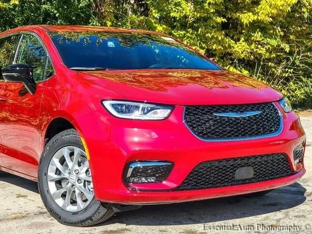 2026 Chrysler Pacifica Select AWD