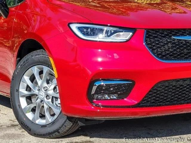 2026 Chrysler Pacifica Select AWD