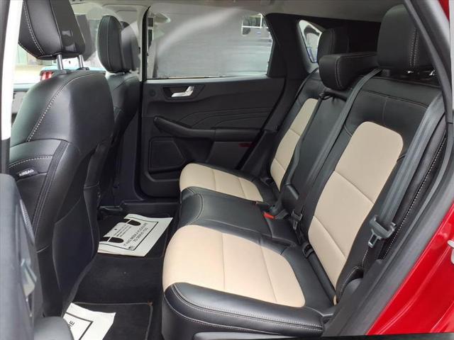 2022 Ford Escape Titanium Hybrid