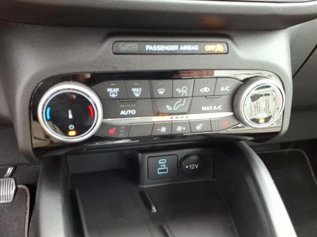 2022 Ford Escape Titanium Hybrid