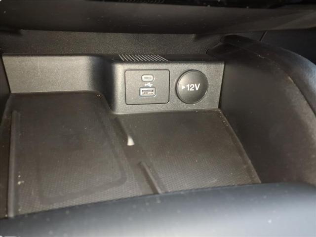 2022 Ford Escape Titanium Hybrid