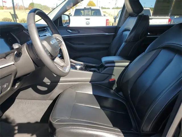 2023 Jeep Grand Cherokee L Limited 4x2