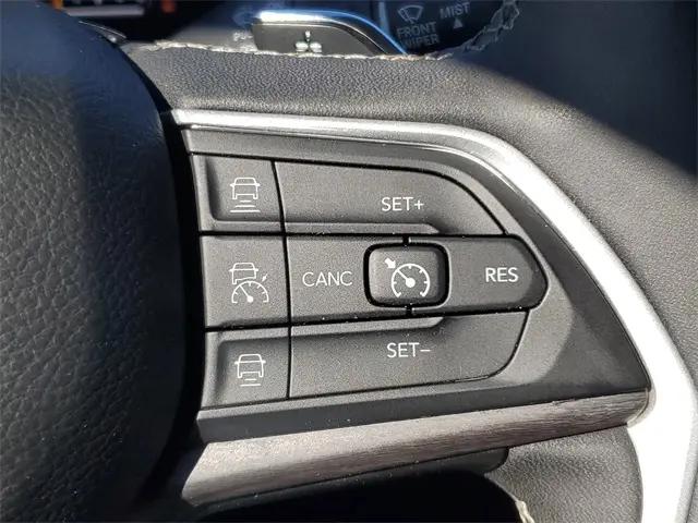 2023 Jeep Grand Cherokee L Limited 4x2