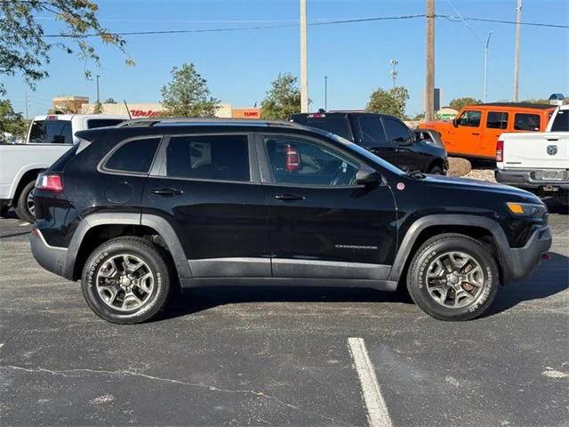 2019 Jeep Cherokee Trailhawk 4x4 2019 Jeep Cherokee Trailhawk 4x4