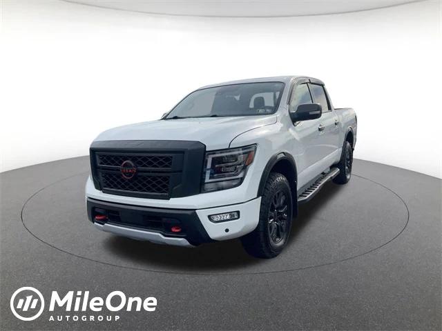 2024 Nissan TITAN Crew Cab PRO-4X 4x4 2024 Nissan TITAN Crew Cab PRO-4X 4x4