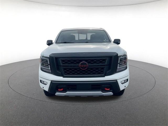 2024 Nissan TITAN Crew Cab PRO-4X 4x4 2024 Nissan TITAN Crew Cab PRO-4X 4x4