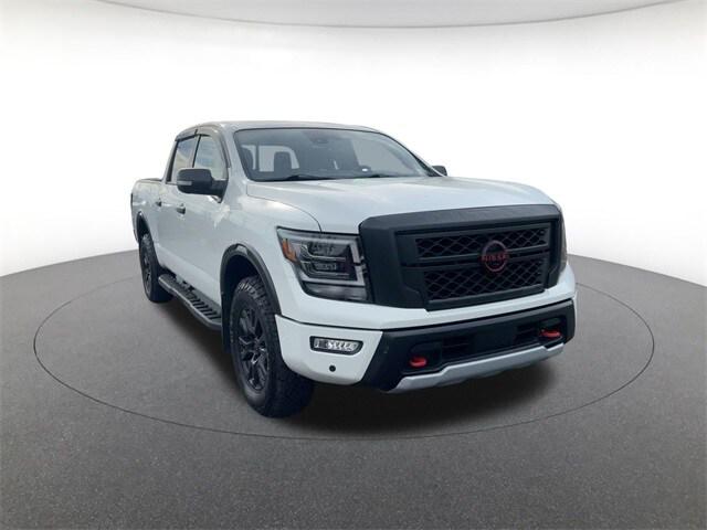 2024 Nissan TITAN Crew Cab PRO-4X 4x4 2024 Nissan TITAN Crew Cab PRO-4X 4x4